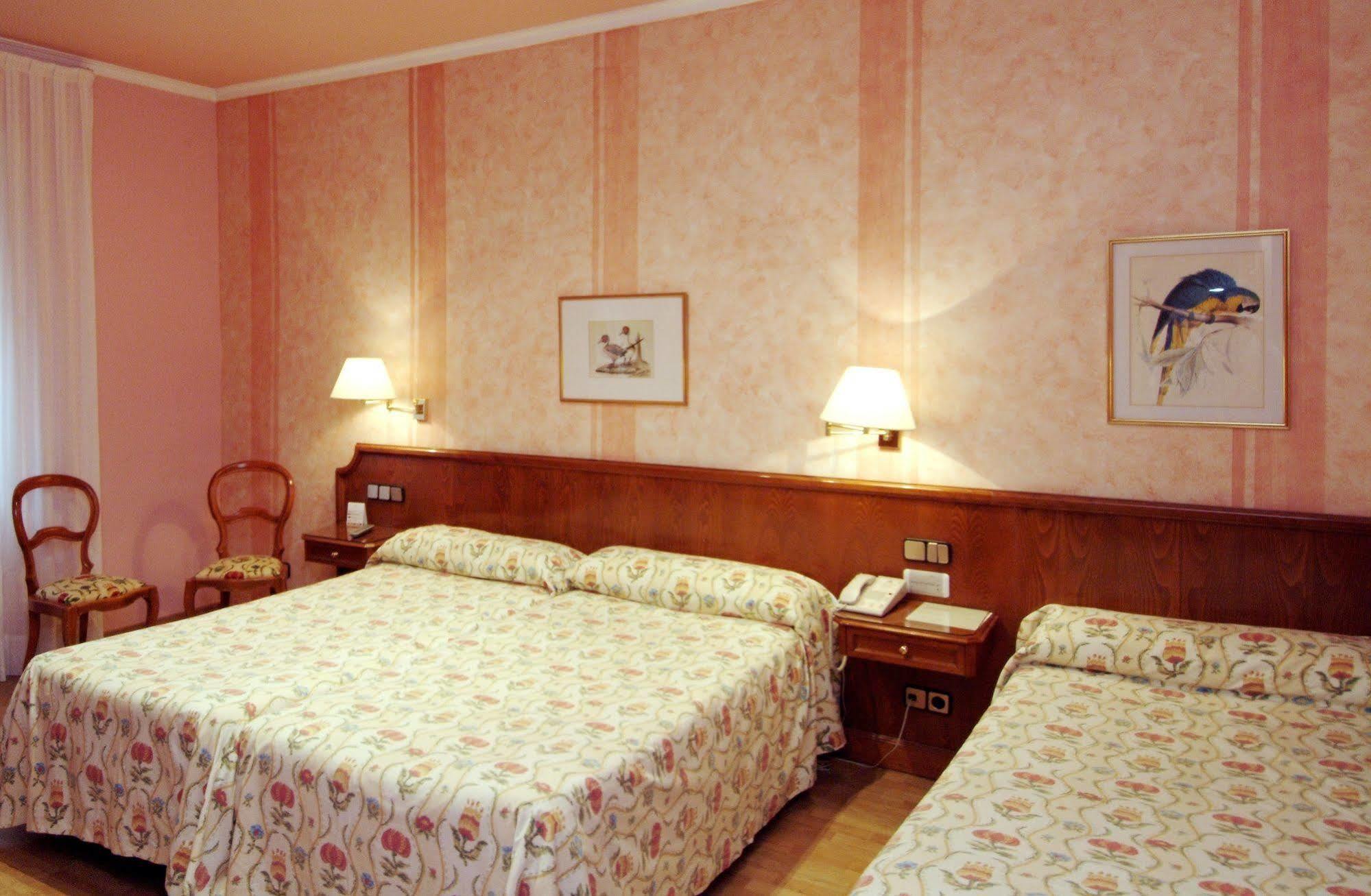 Regencia Colon Hotel Barcelona Buitenkant foto