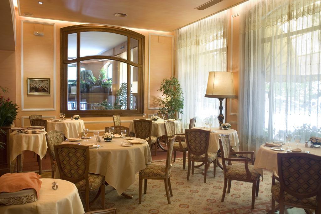 Regencia Colon Hotel Barcelona Restaurant foto